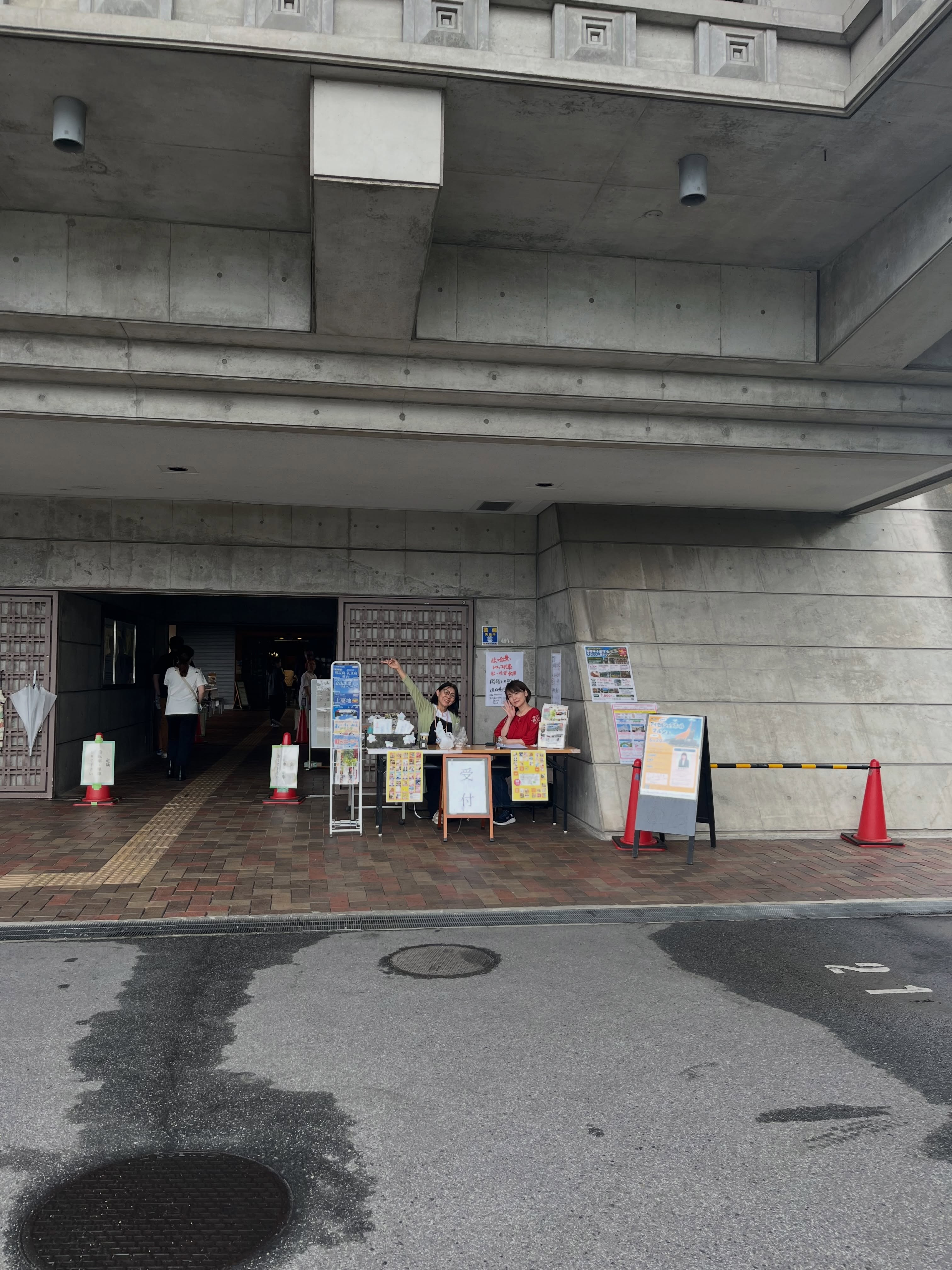 【本日開催中！アイシェルシュラホール マルシェ】
